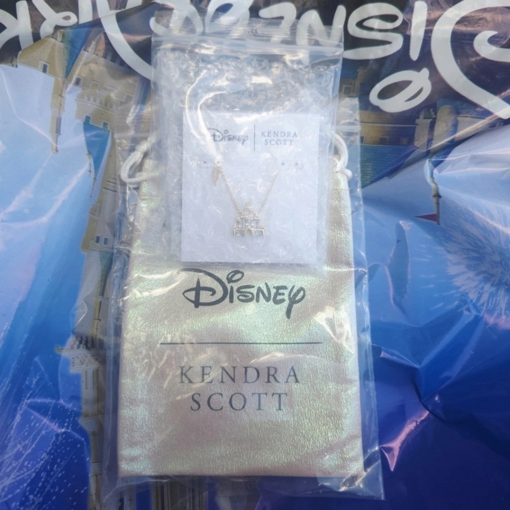 Disney Parks Kendra Scott WDW Castle Short Pendant Necklace Gold FREE SHIPPING